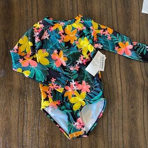 Girls size 5t Old Navy swimsuit